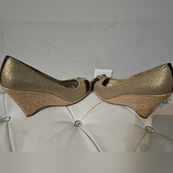 MK peekaboo toe wedge - Picture 2 of 5